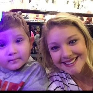 Meet your Posher, Lauren